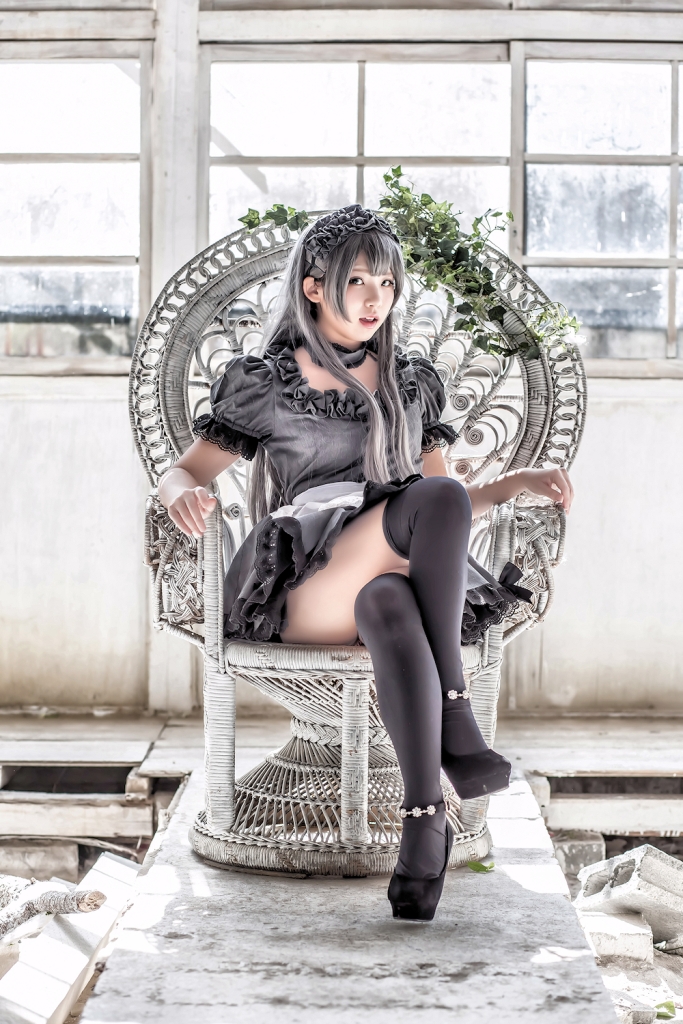 Rabbit play pictorial - black maid(23)